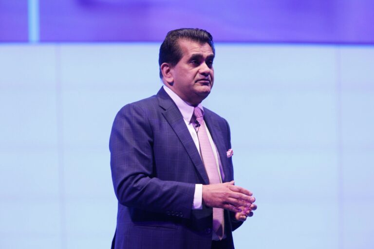 Amitabh_Kant,_CEO,_NITI_Aayog_(33897600400)