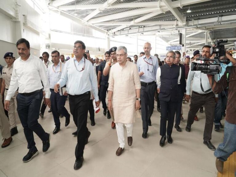 Yatri Suvidha Kendra ND Railway Station